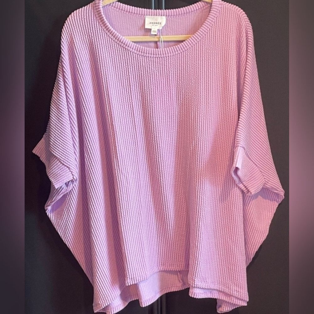 NWT Andree Raised Rib Oversized Dolman Short Sleeve Top, Lilac, S/M